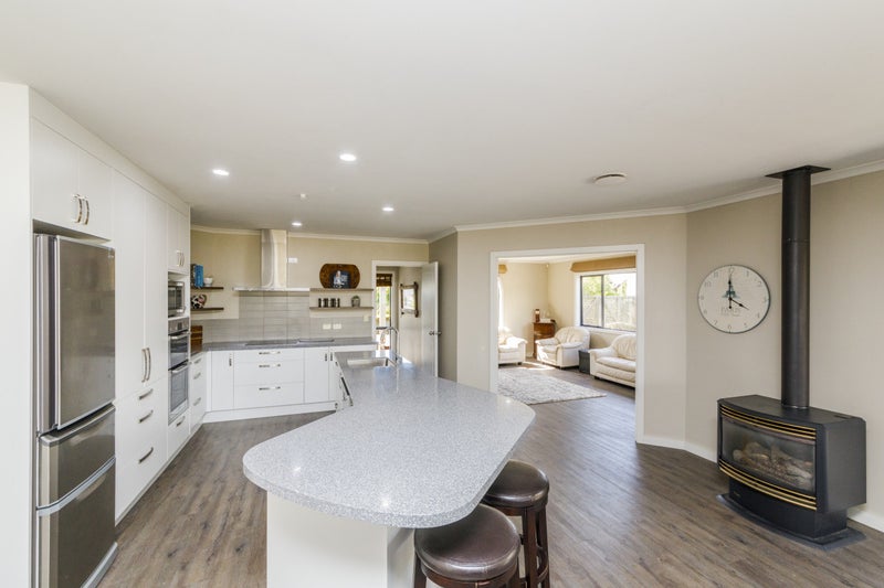 4 Virginia Grove, Milson, Palmerston North - Carousel 1