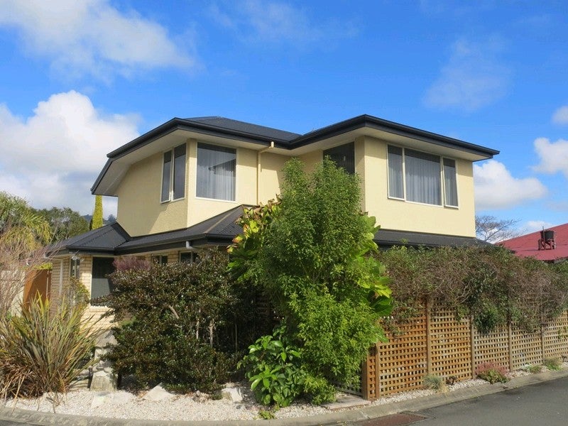 8 Lancewood Way, The Wood, Nelson - Carousel 2