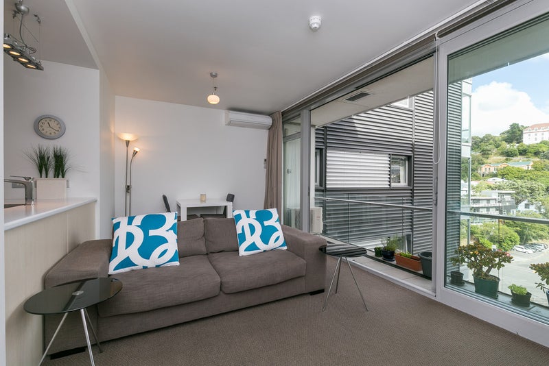 8K/164 The Terrace, Wellington Central, Wellington - Carousel 1