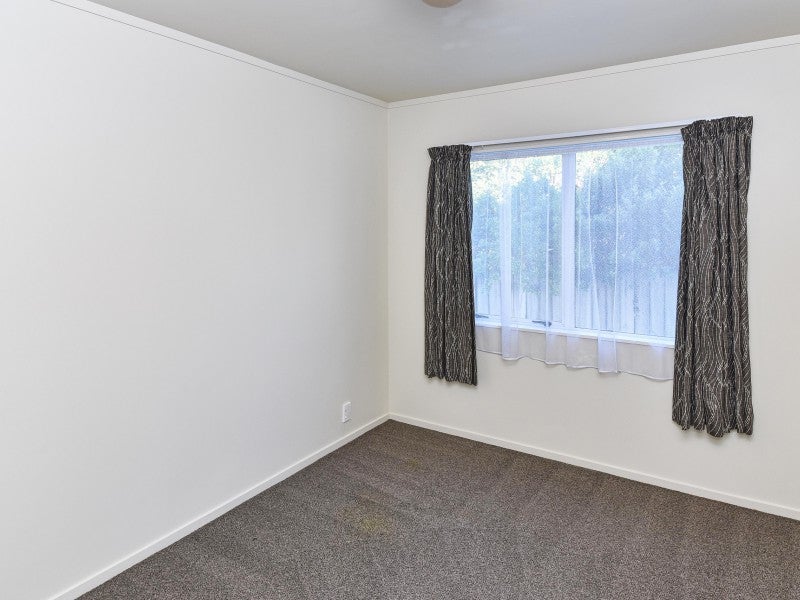 2/11 Kirklow Place, Goodwood Heights, Auckland - Carousel 8