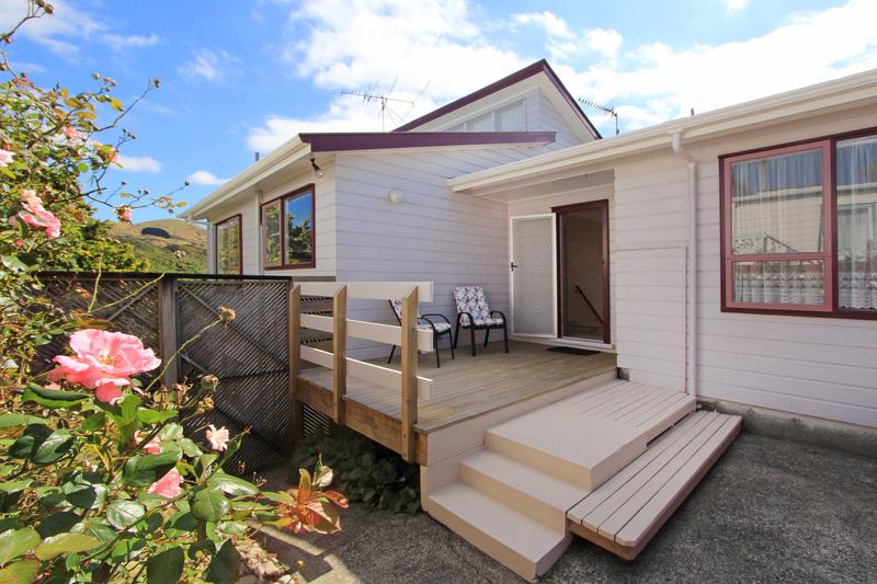 5 Haast Close, Kelson, Lower Hutt - Carousel 2