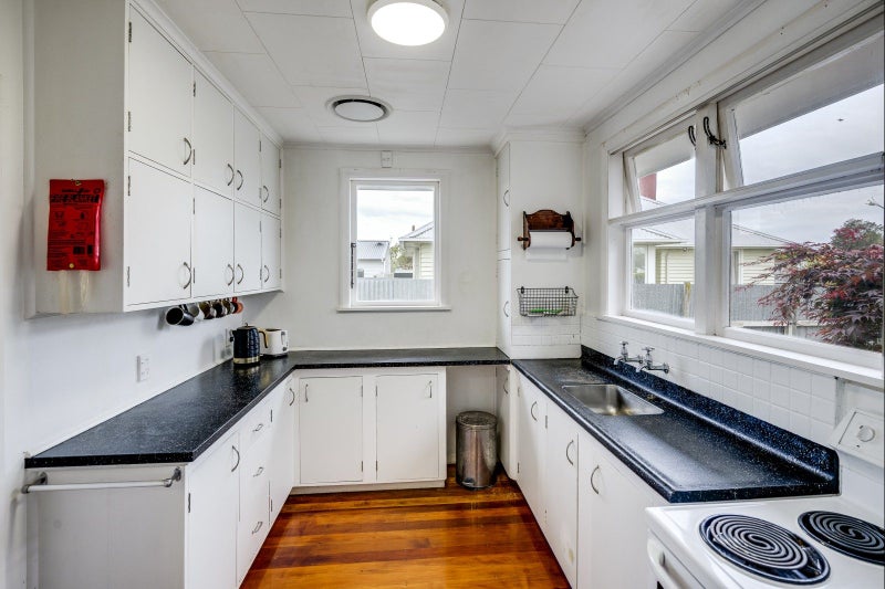20 Neal Crescent, Onekawa, Napier - Carousel 1