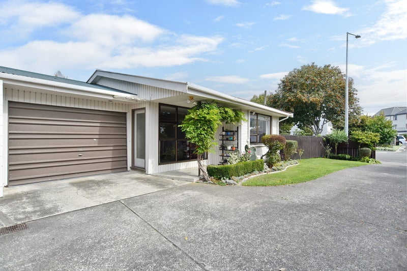 1/64 Roydvale Avenue, Burnside, Christchurch - Carousel 1
