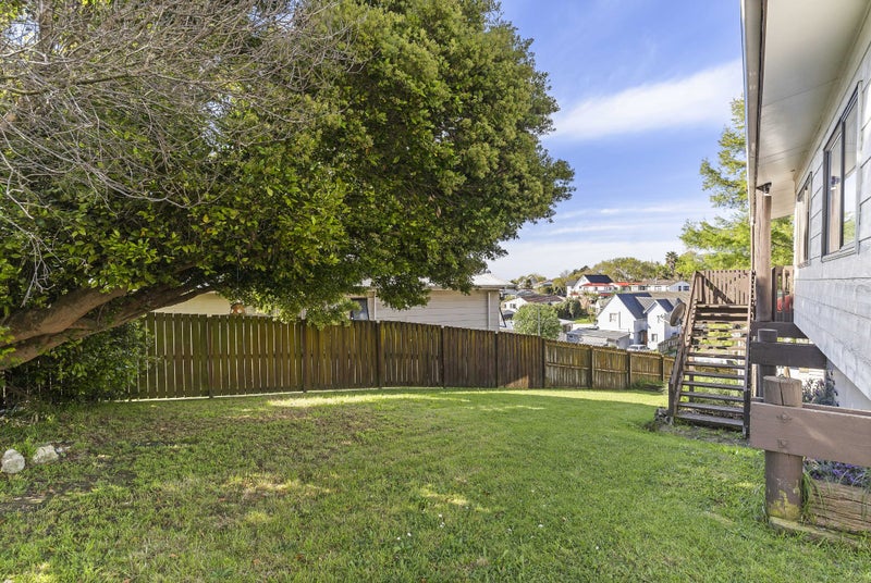 13 Sentosa Place, Clover Park, Auckland - Carousel 36