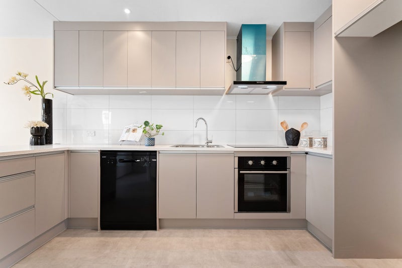 9 Bay Street, Red Beach, Whangaparāoa - Carousel 2