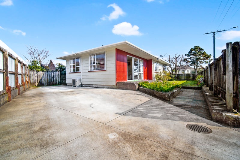 3 Blackmore Street, Lynmouth, New Plymouth - Carousel 1