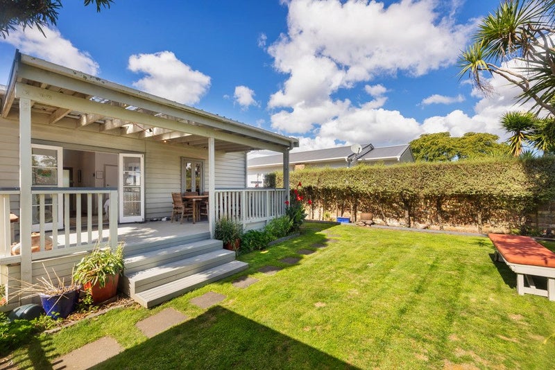 13 Carrie Street, Sandringham, Auckland - Carousel 2