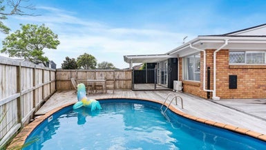 1/33 Bramley Drive, Farm Cove, Manukau - Carousel 1