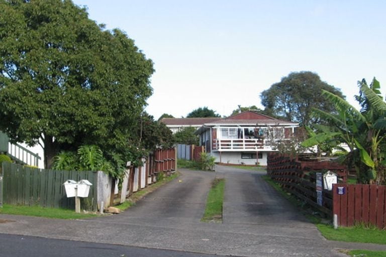 1/17 Charntay Avenue, Clover Park, Auckland - Carousel 2