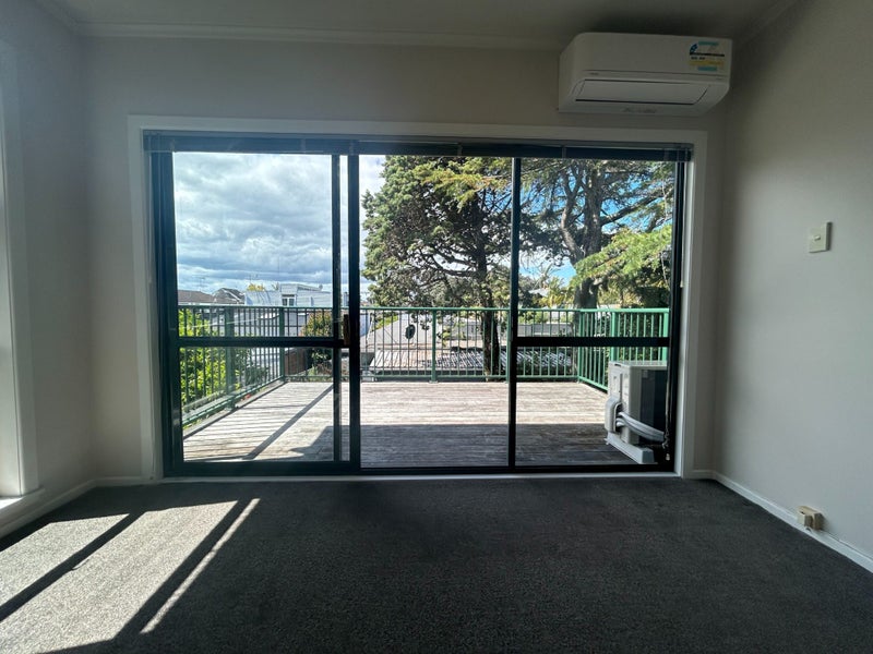 4/12 Taranaki Road, Kohimarama, Auckland - Carousel 1