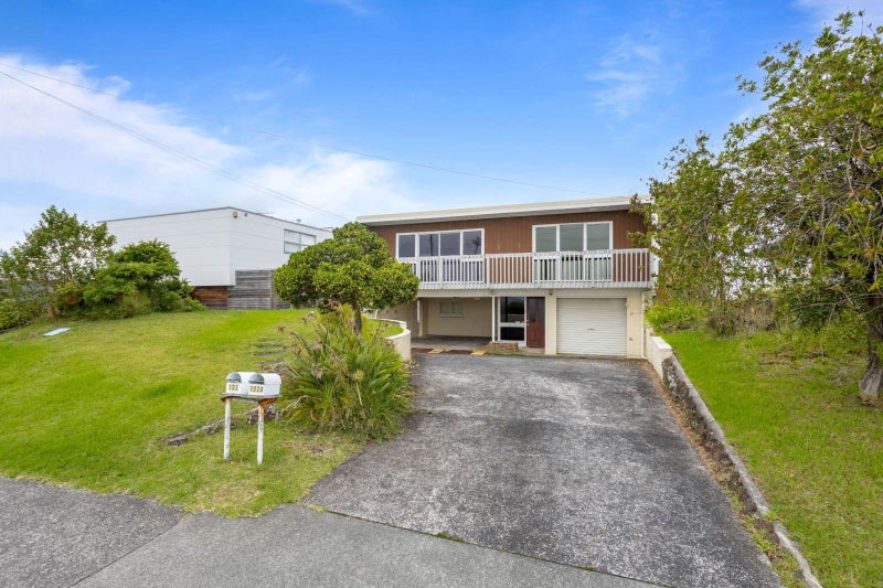 102 Knights Road, Rothesay Bay, Auckland - Carousel 2