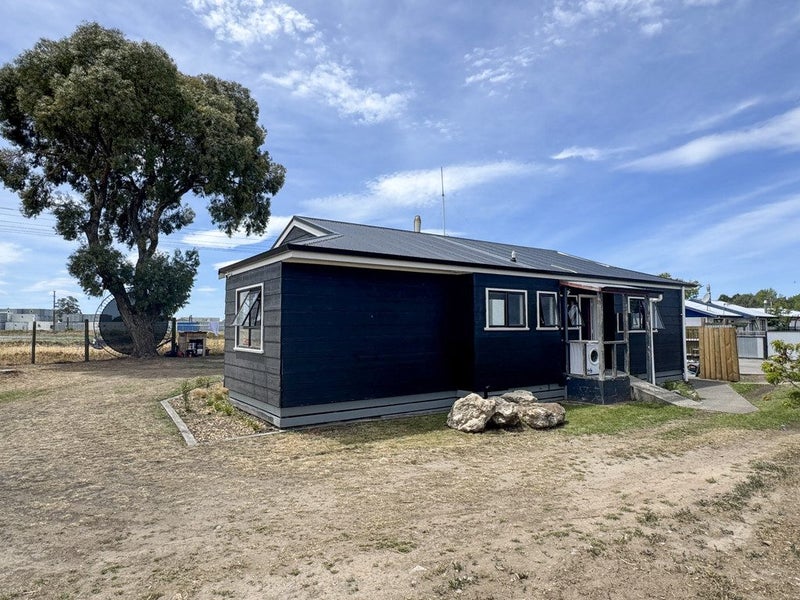 42 Margate Avenue, Flaxmere, Hastings - Carousel 2