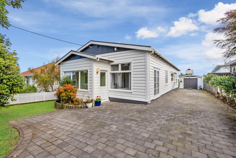 3 Evan Street, Belmont, Auckland - Carousel 2