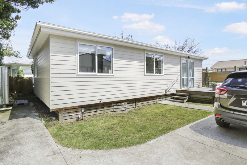 3A Berrett Place, Otara, Auckland - Carousel 1