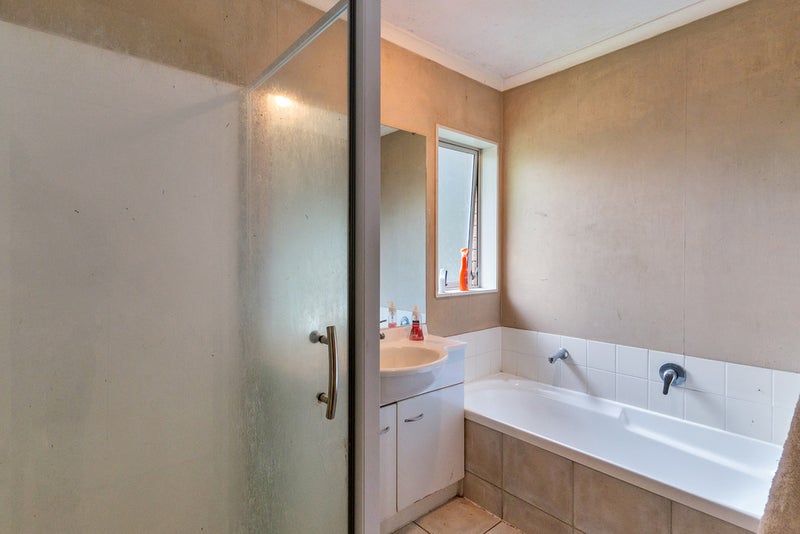 5 Reremanu Place, Weymouth, Auckland - Carousel 11