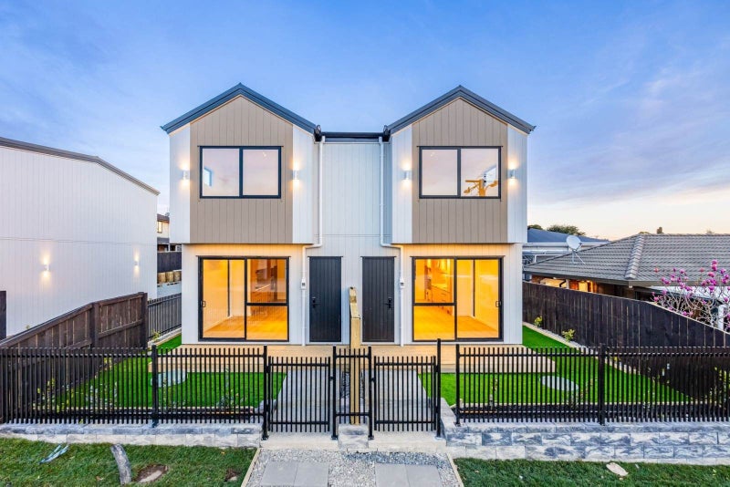 9 Grande Vue Road, Papatoetoe, Auckland - Carousel 1