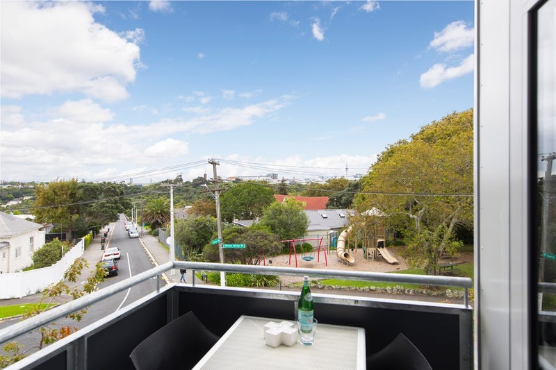 30/2 Western Springs Road, Kingsland, Auckland - Carousel 2