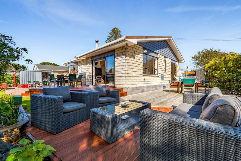 4 Henui Street, Strandon, New Plymouth - Carousel 1