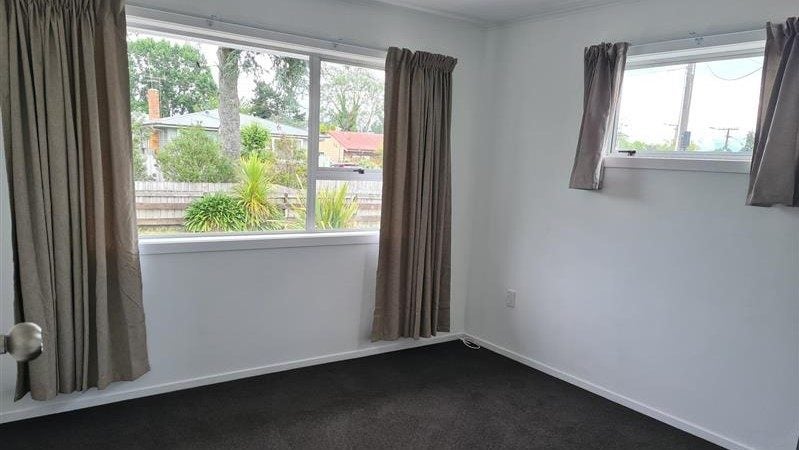 5A Pollen Crescent, Melville, Hamilton - Carousel 10