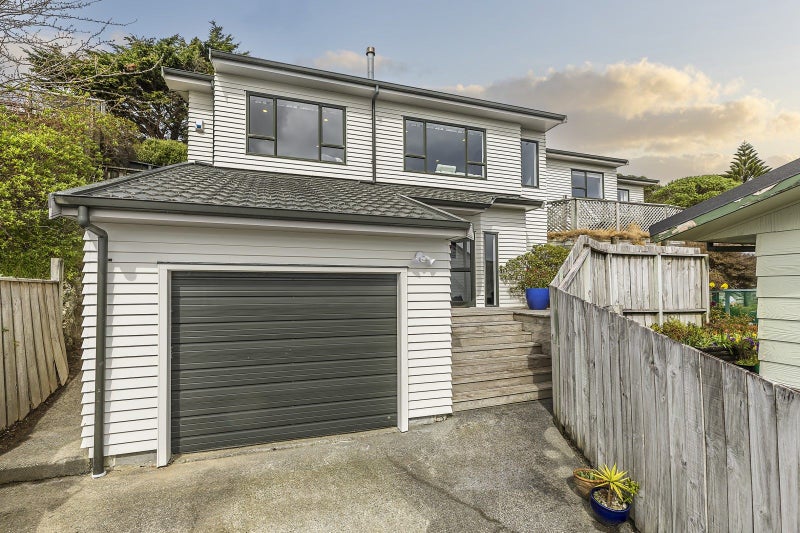 12A Trinidad Crescent, Grenada Village, Wellington - Carousel 1