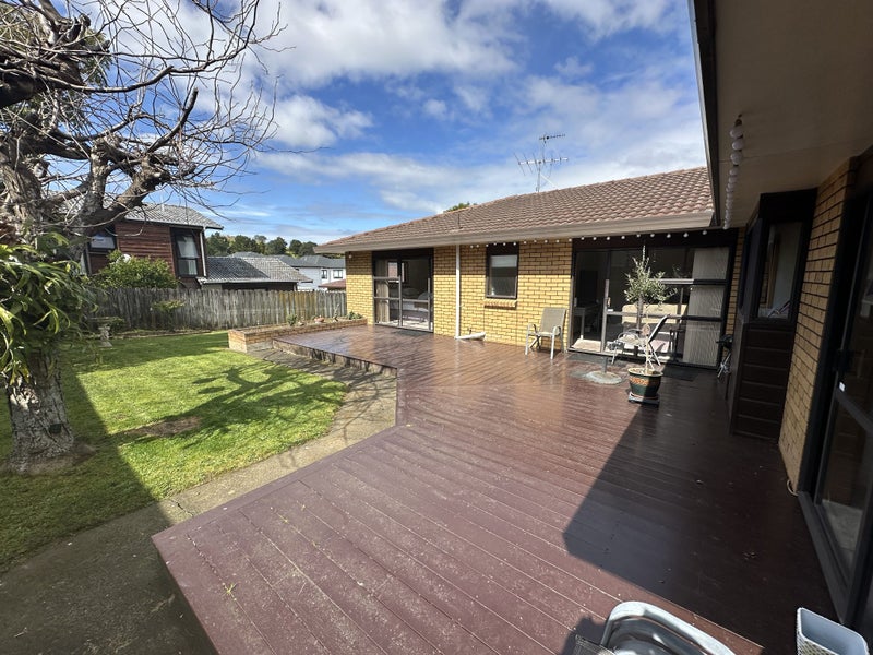 54 Pigeon Mountain Road, Half Moon Bay, Auckland - Carousel 2