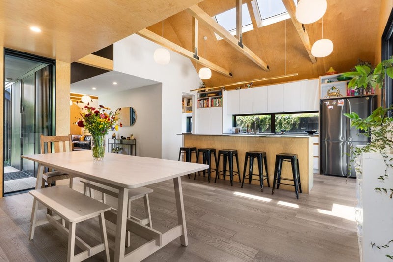 108 Tomes Road, St Albans, Christchurch - Carousel 2