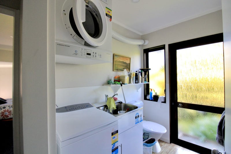 25A Spenmoor St, Newlands, Wellington - Carousel 17