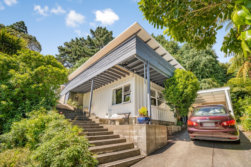 4 Hine Road, Wainuiomata, Lower Hutt - Carousel 2