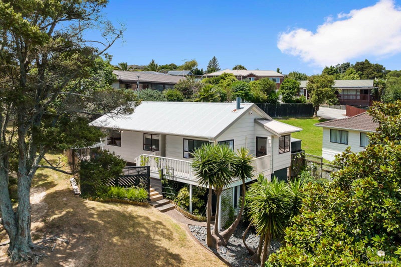 22 Everglade Drive, Goodwood Heights, Auckland - Carousel 1
