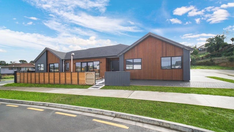 1 Mulligan Lane, Ōpaheke, Papakura - Carousel 1