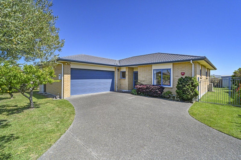 82 Margate Avenue, Flaxmere, Hastings - Carousel 1