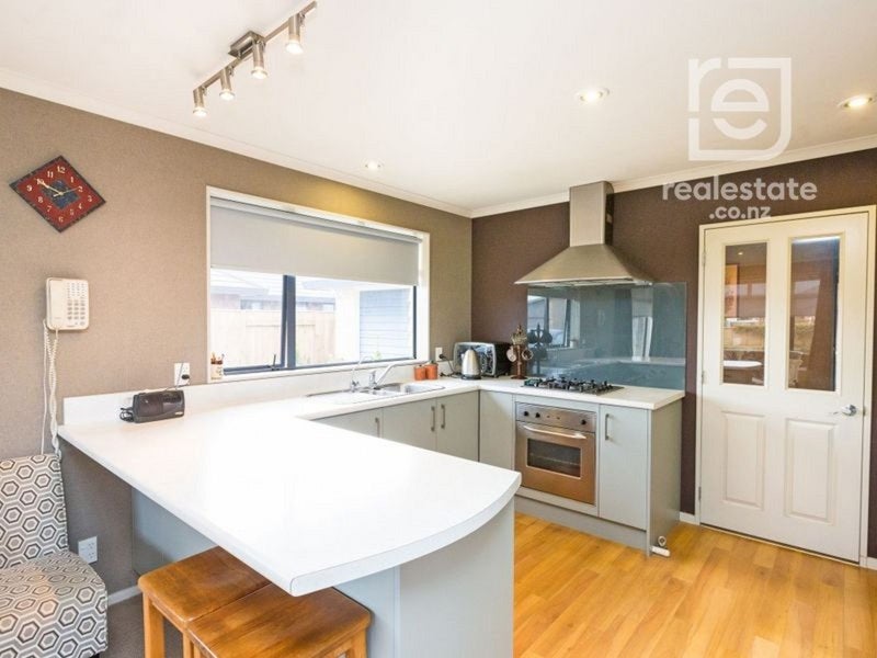 26 Geneva Terrace, Kelvin Grove, Palmerston North - Carousel 2