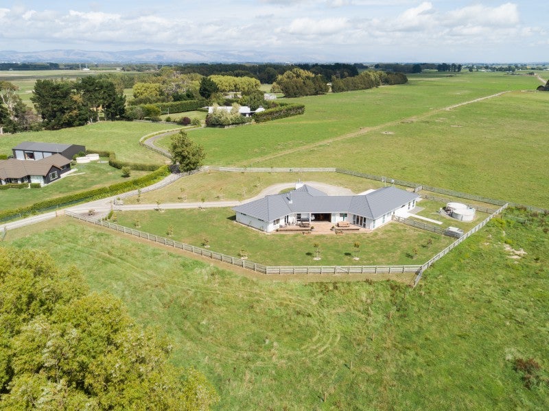 891 Milson Line, Newbury, Feilding - Carousel 2