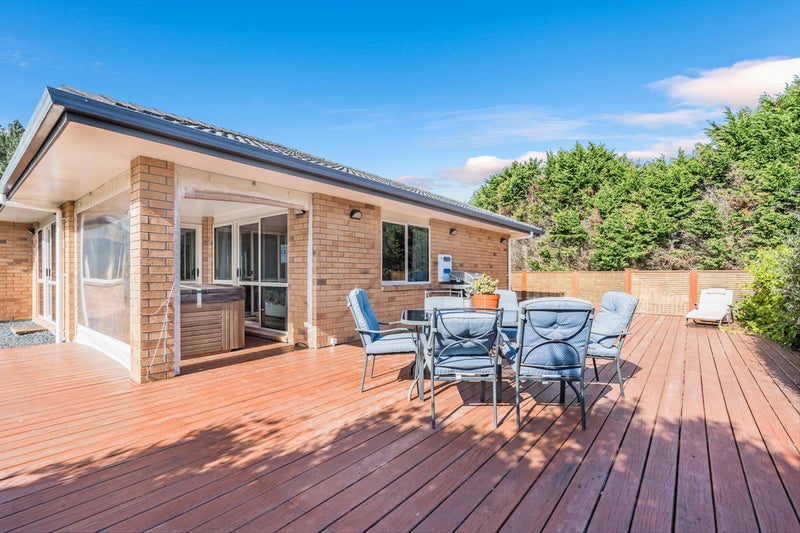 17 Bretts Place, Kamo - Carousel 2