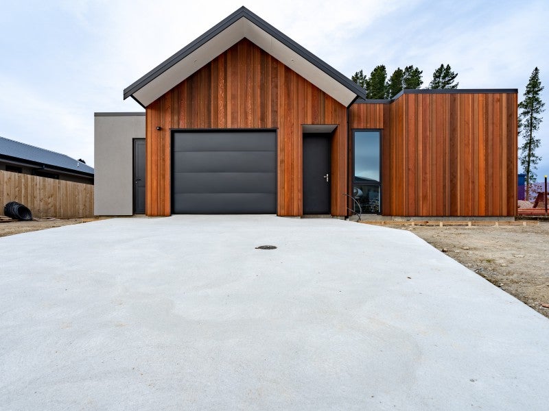 40 Mount Creighton Crescent , Wanaka, Queenstown - Carousel 18