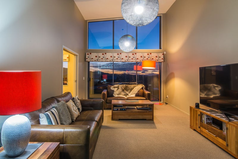 7 Lacebark Lane, Woodridge, Wellington - Carousel 2