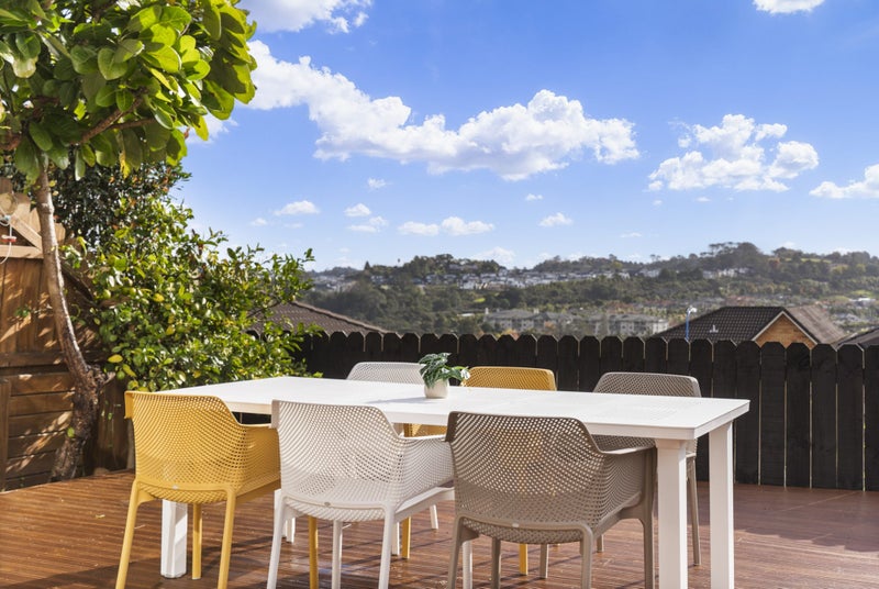 15/22 Northcross Drive, Oteha, Auckland - Carousel 2