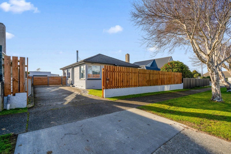 15 Lorn Street, Glengarry, Invercargill - Carousel 1