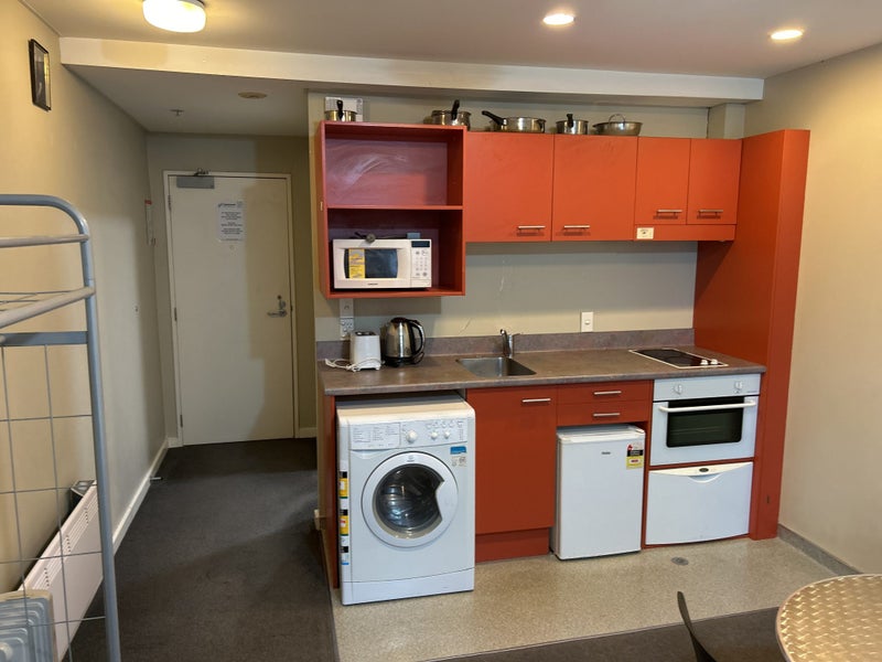 211/5 Aitken Street, Thorndon, Wellington - Carousel 2
