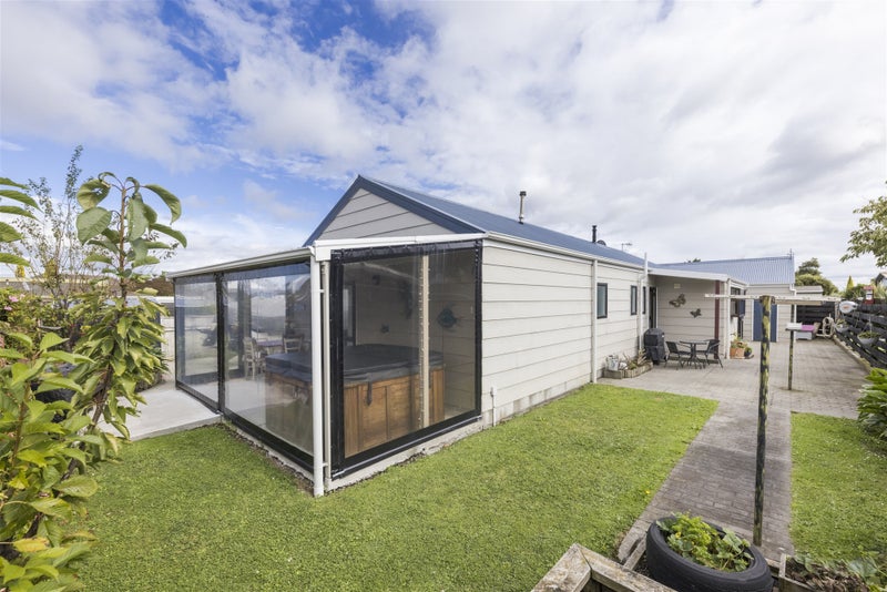 7 Willowstream Grove, Cloverlea, Palmerston North - Carousel 17