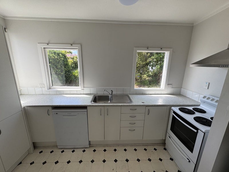 129 Hanson Street, Newtown, Wellington - Carousel 2