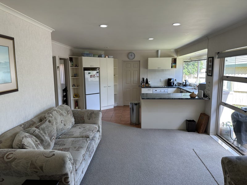 9 Brosna Place, East Tamaki, Auckland - Carousel 8