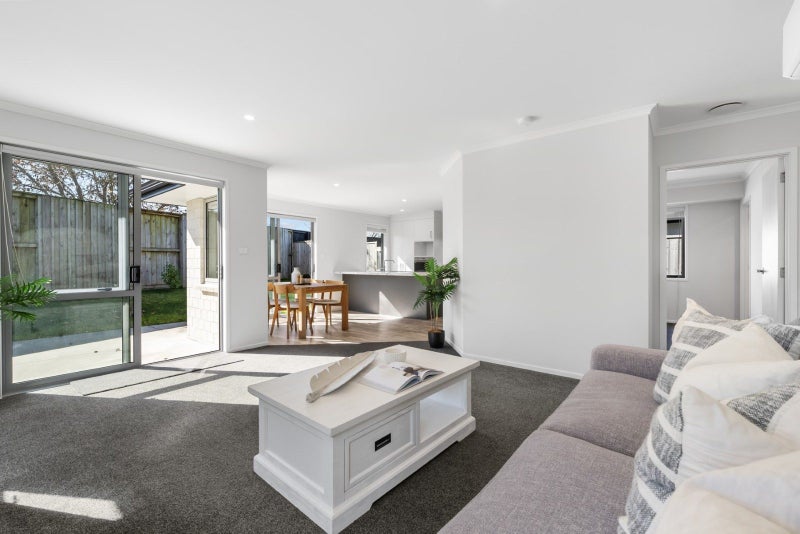 12 Huria Vista, Pyes Pa, Tauranga - Carousel 2