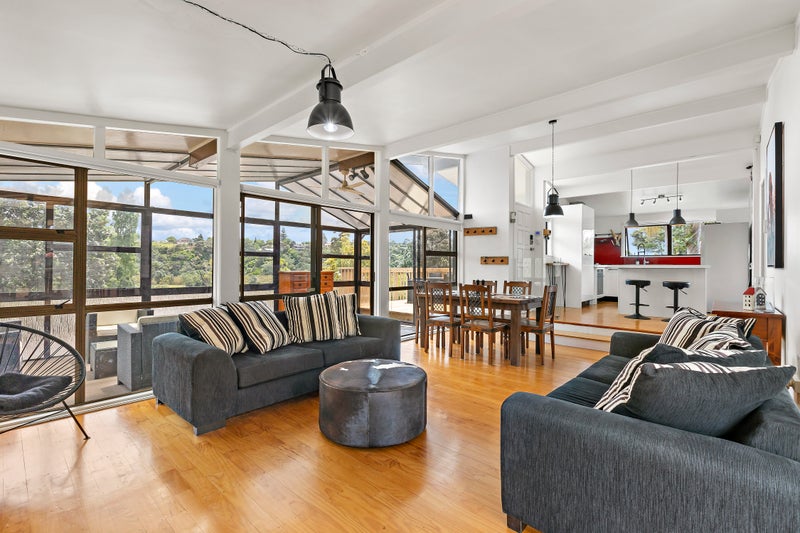 7 Noall Street, Te Atatu Peninsula, Auckland - Carousel 2