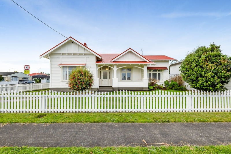 38 Argyle Street, Hawera - Carousel 29