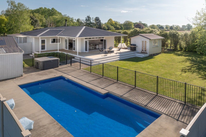 598 Parallel Road, Cambridge - Carousel 1