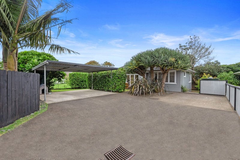 86 Taikata Road, Te Atatu Peninsula, Auckland - Carousel 2