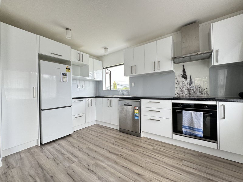 35A Woodridge Drive, Woodridge, Wellington - Carousel 1