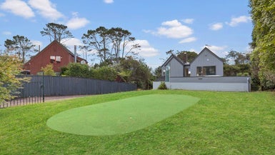 22 Blundell Place, Chatswood, Auckland - Carousel 1