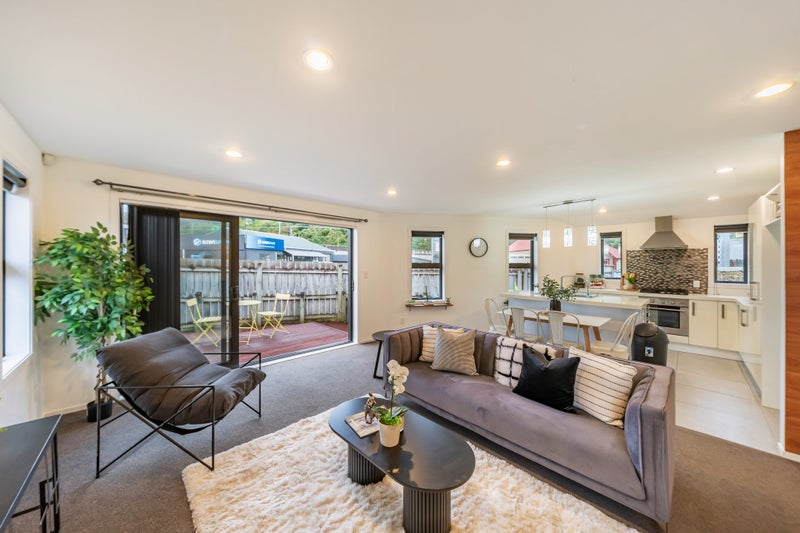 1 Hume Street, Alicetown, Lower Hutt - Carousel 1